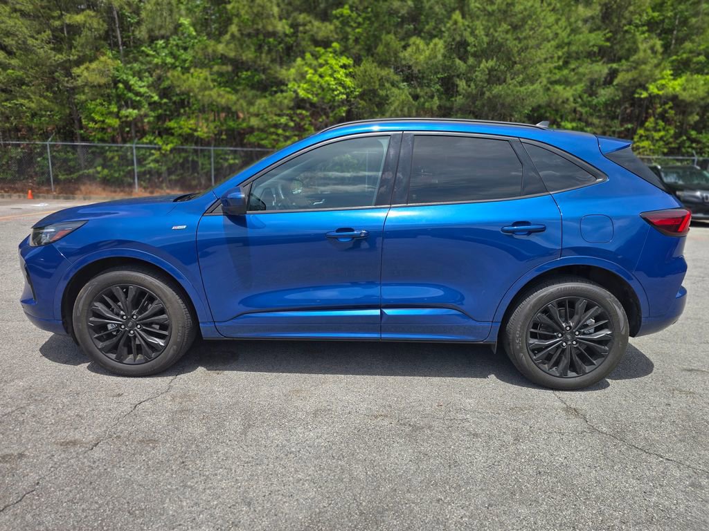 Used 2023 Ford Escape ST-Line Elite AWD/4WD image 9