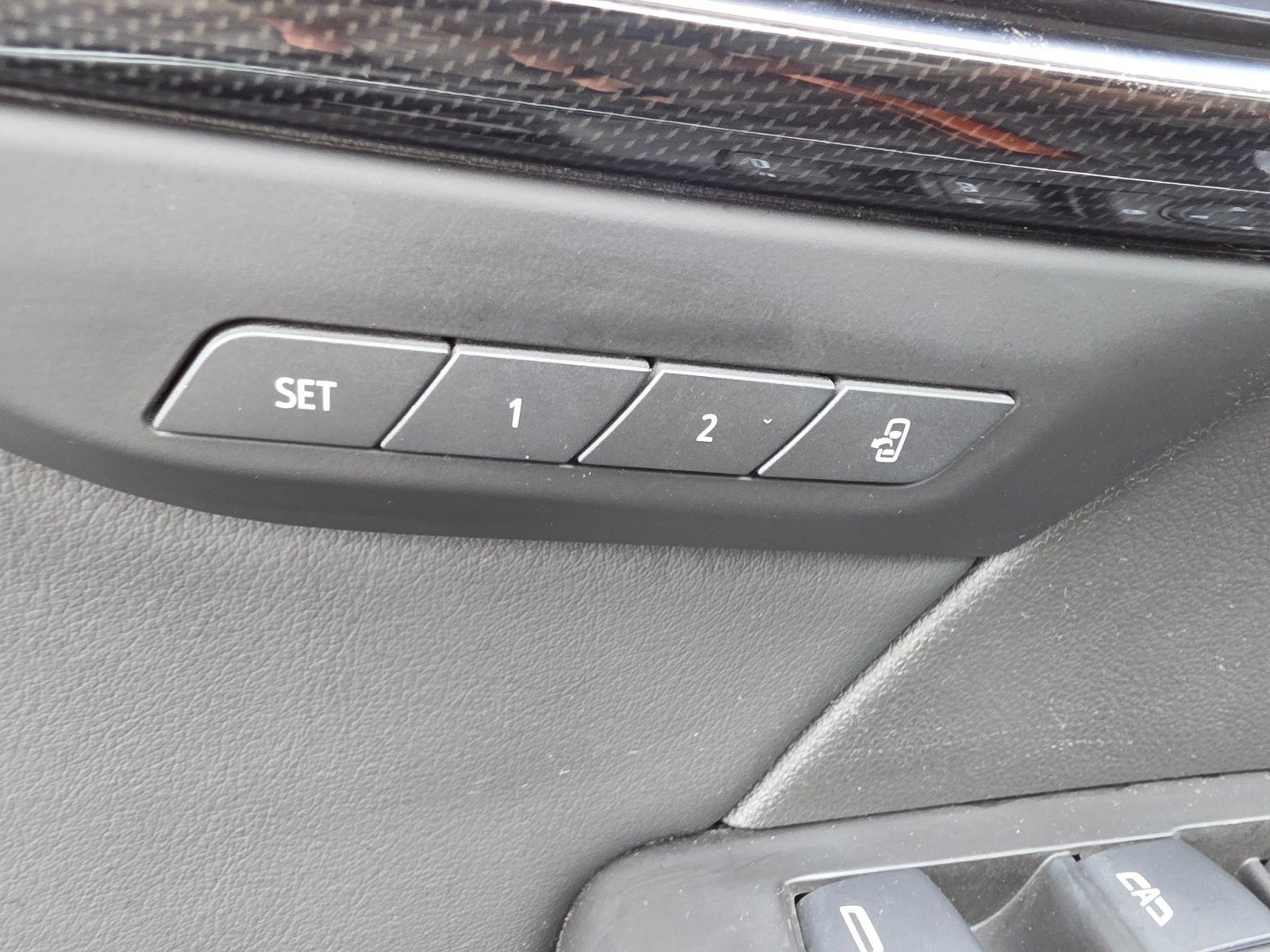 Used 2021 Buick Envision Essence w/ Technology Package I AWD/4WD image 31