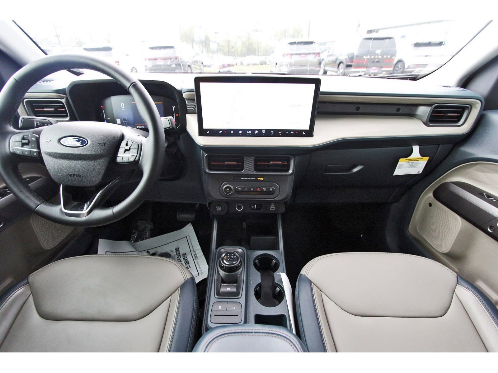 Used 2025 Ford Maverick Lariat image 11