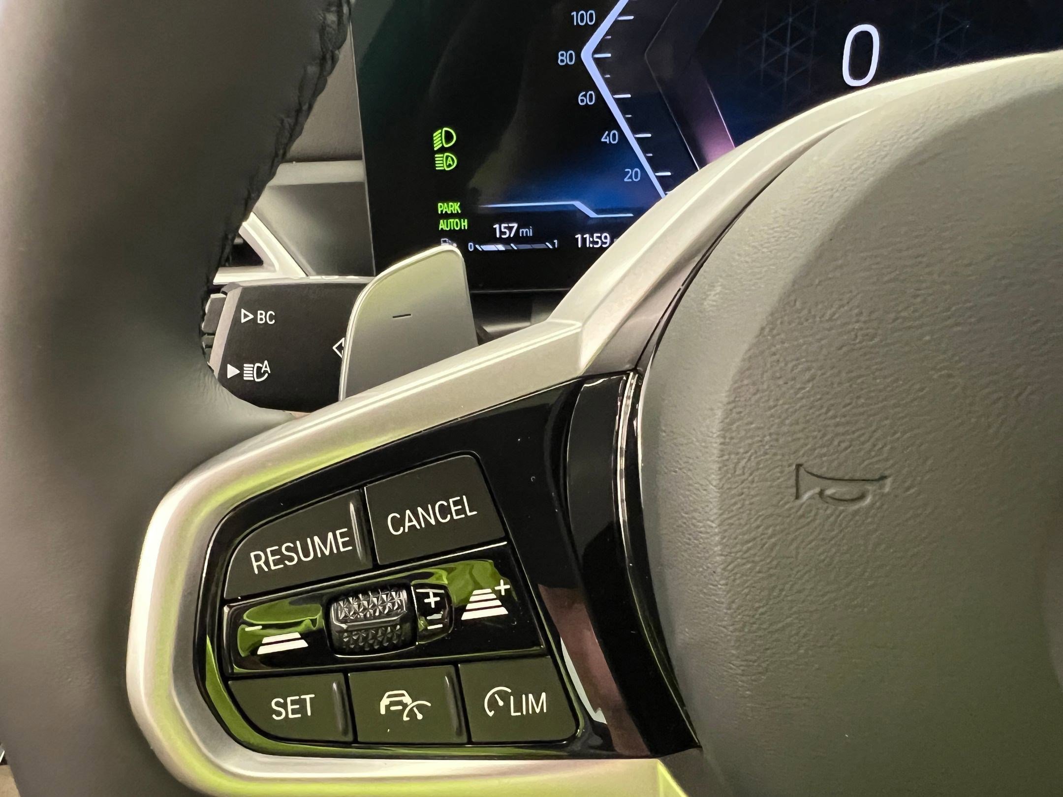 Used 2025 BMW 330i xDrive Sedan w/ M Sport Package AWD/4WD image 15