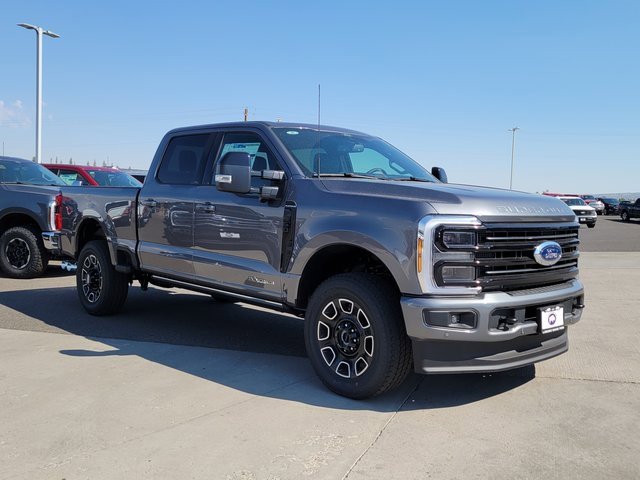 New 2025 Ford F350 Platinum w/ FX4 Off-Road Package image 4