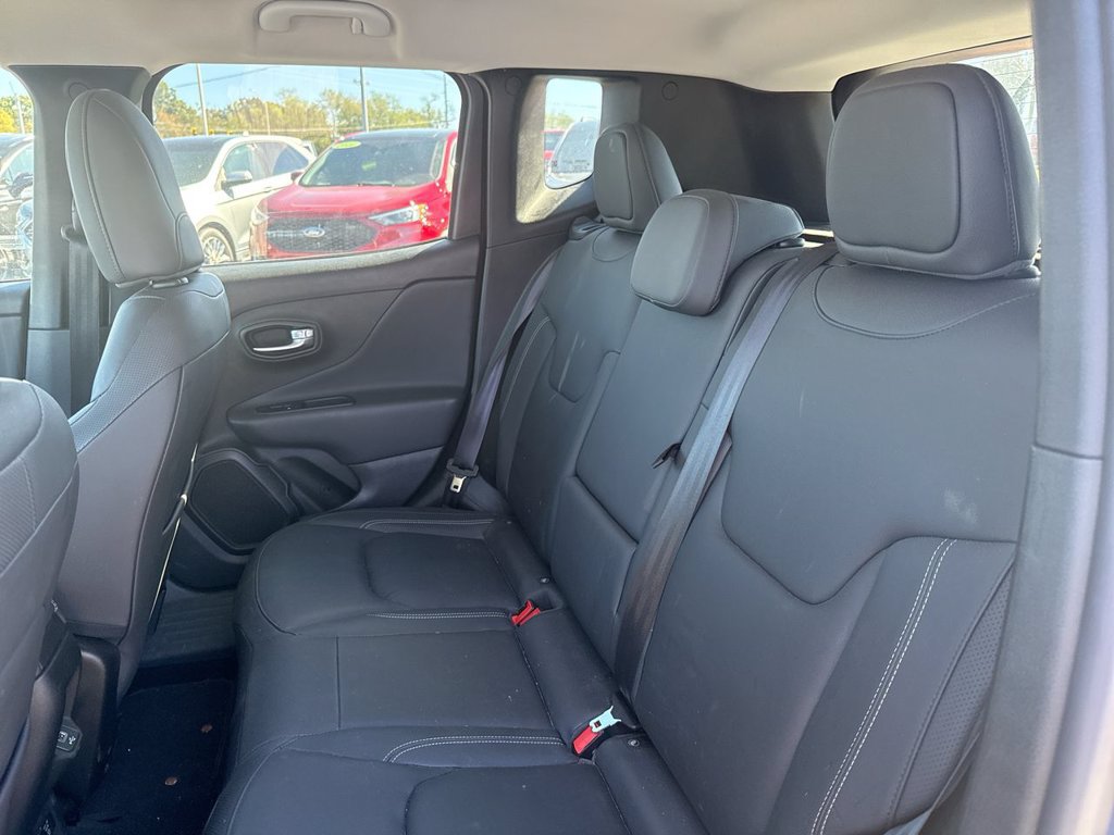 Used 2021 Jeep Renegade Limited AWD/4WD image 19