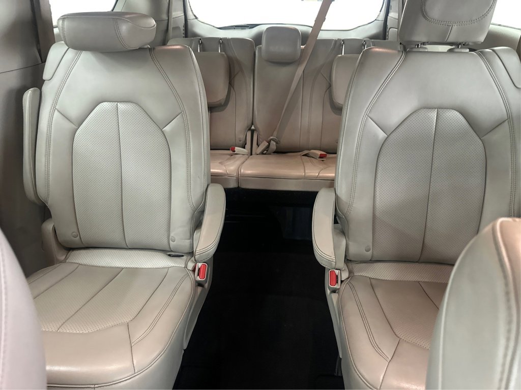 Used 2021 Chrysler Voyager Lxi image 23