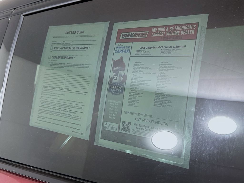 Certified 2025 Jeep Grand Cherokee L Summit w/ Obsidian Package image 16
