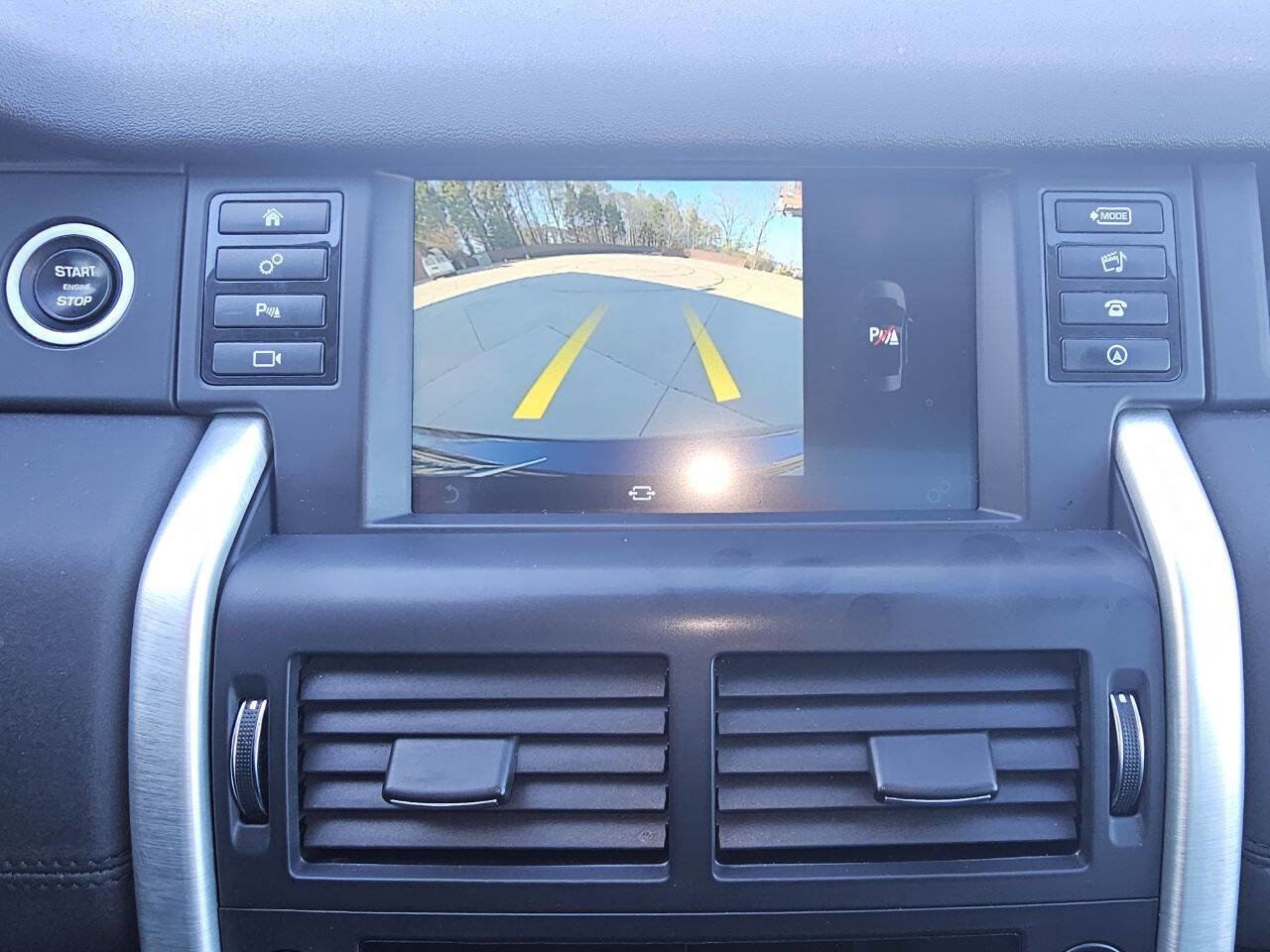 Used 2019 Land Rover Discovery Sport HSE image 28