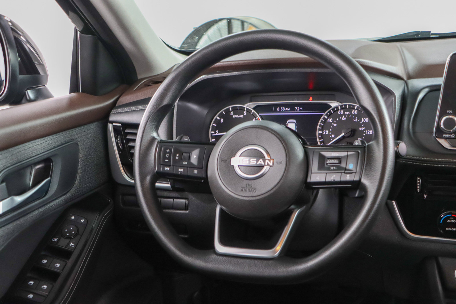 Used 2022 Nissan Rogue SV AWD/4WD image 12
