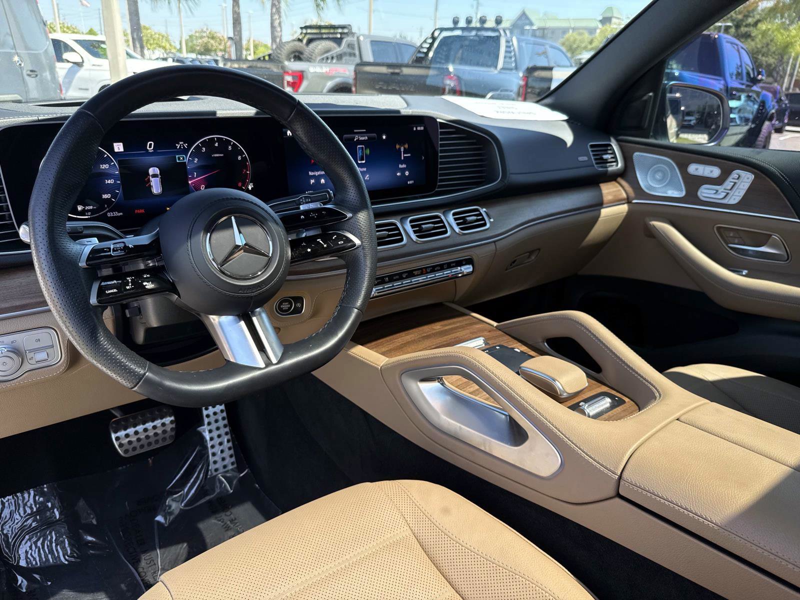 Used 2025 Mercedes-Benz GLS 450 4MATIC image 16