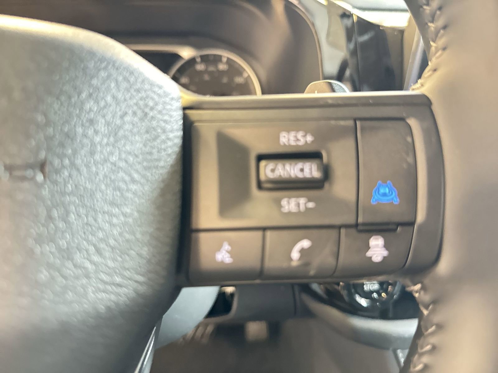 New 2026 Nissan Pathfinder SV image 13