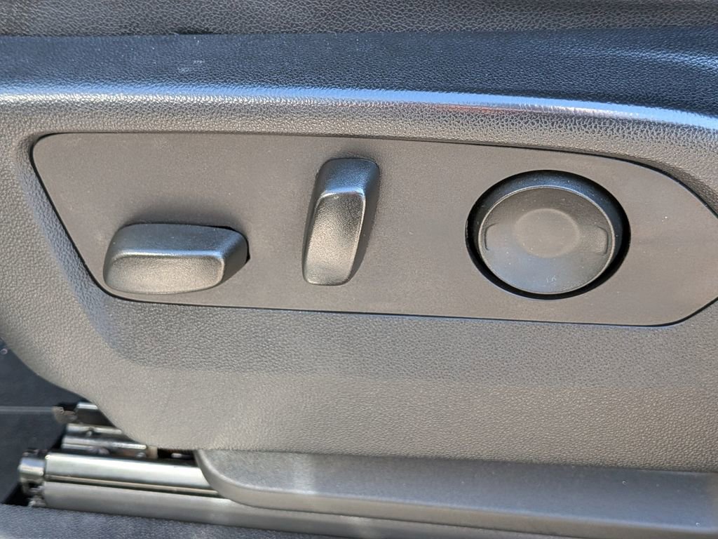 Used 2021 Chevrolet Tahoe Z71 w/ Rear Media and Nav Package image 19