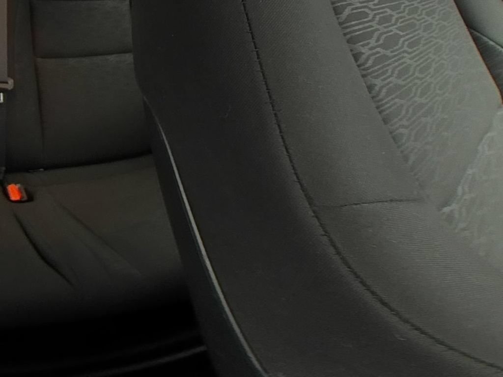 Used 2025 Dodge Durango GT RWD image 17