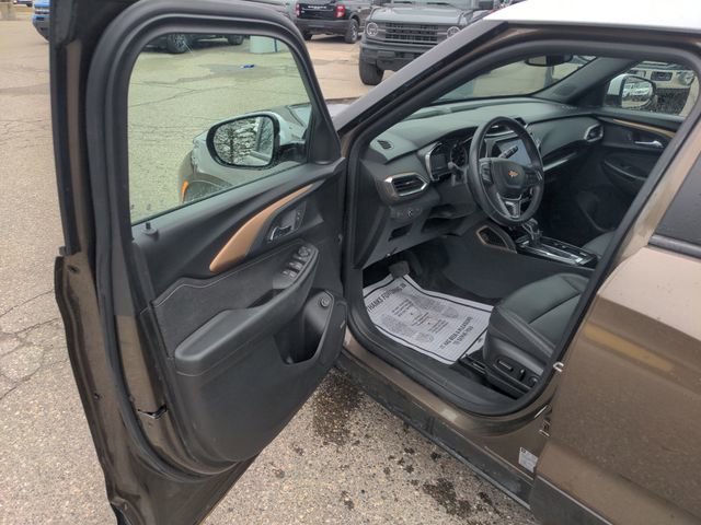Used 2021 Chevrolet TrailBlazer ACTIV w/ Sun and Liftgate Package AWD/4WD image 9