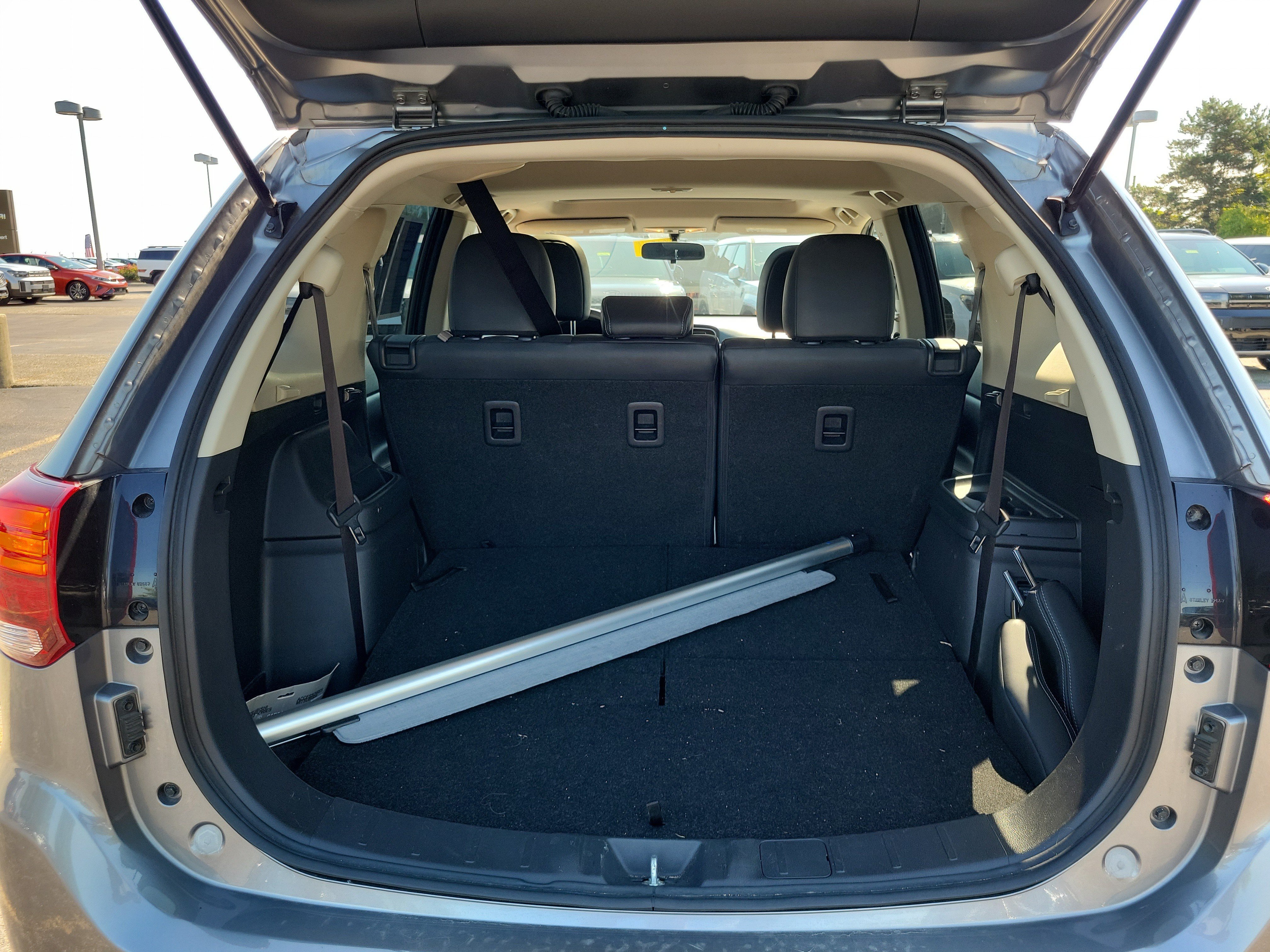 Used 2019 Mitsubishi Outlander LE AWD/4WD image 8