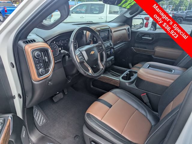 Used 2022 Chevrolet Silverado 1500 High Country w/ Technology Package AWD/4WD image 14
