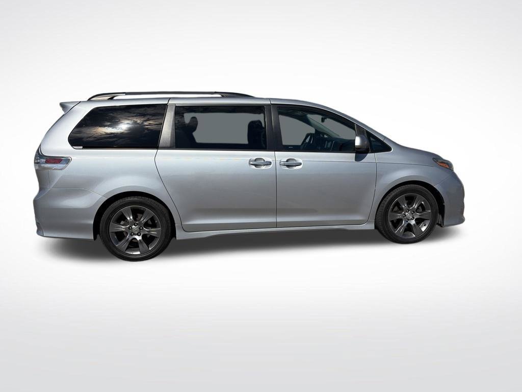 Used 2015 Toyota Sienna SE Premium FWD image 6