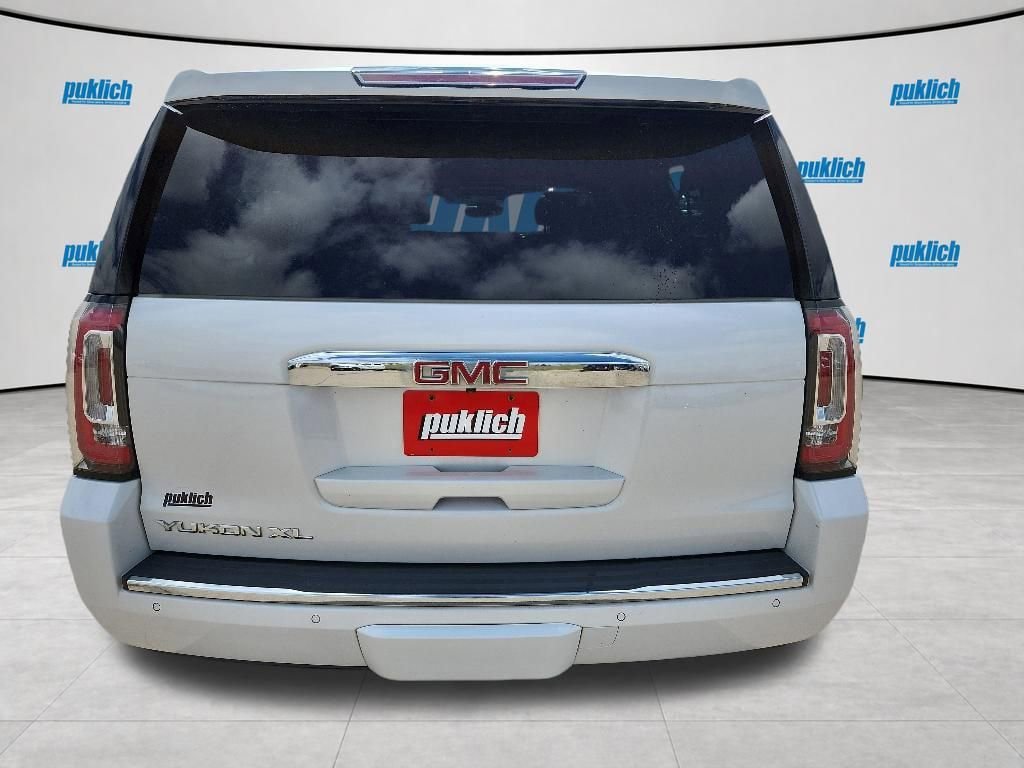 Certified 2019 GMC Yukon XL Denali w/ Denali Ultimate Package AWD/4WD image 4