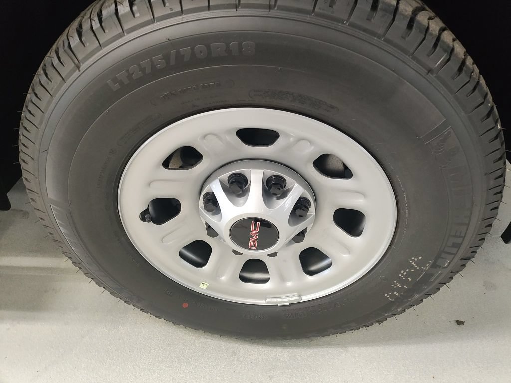 New 2026 GMC Sierra 2500 Pro w/ Convenience Package AWD/4WD image 4