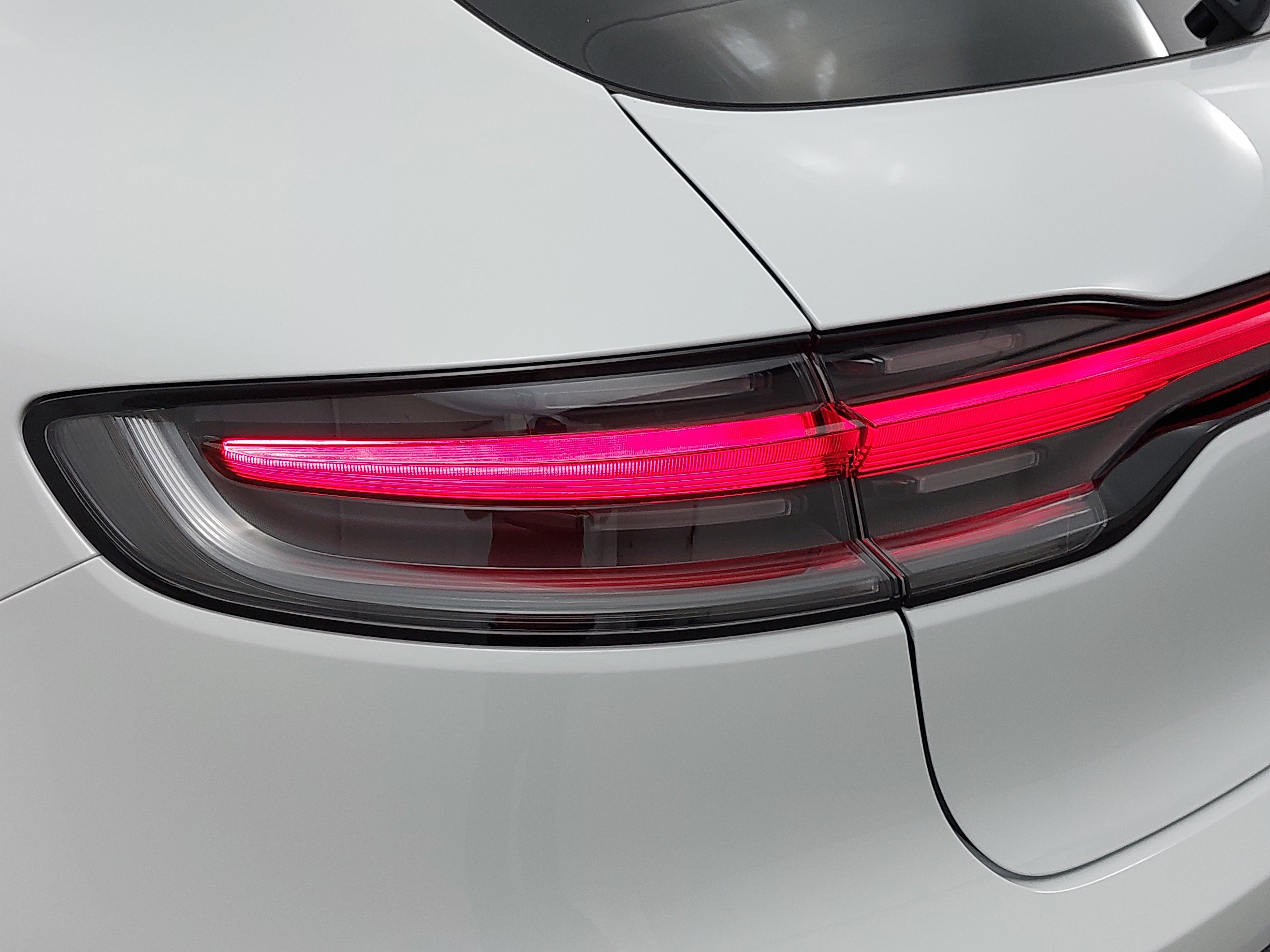 New 2026 Porsche Macan image 36