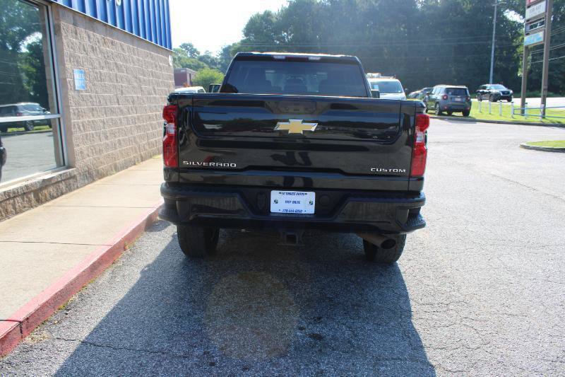 Used 2024 Chevrolet Silverado 2500 Custom w/ Custom Value Package AWD/4WD image 5