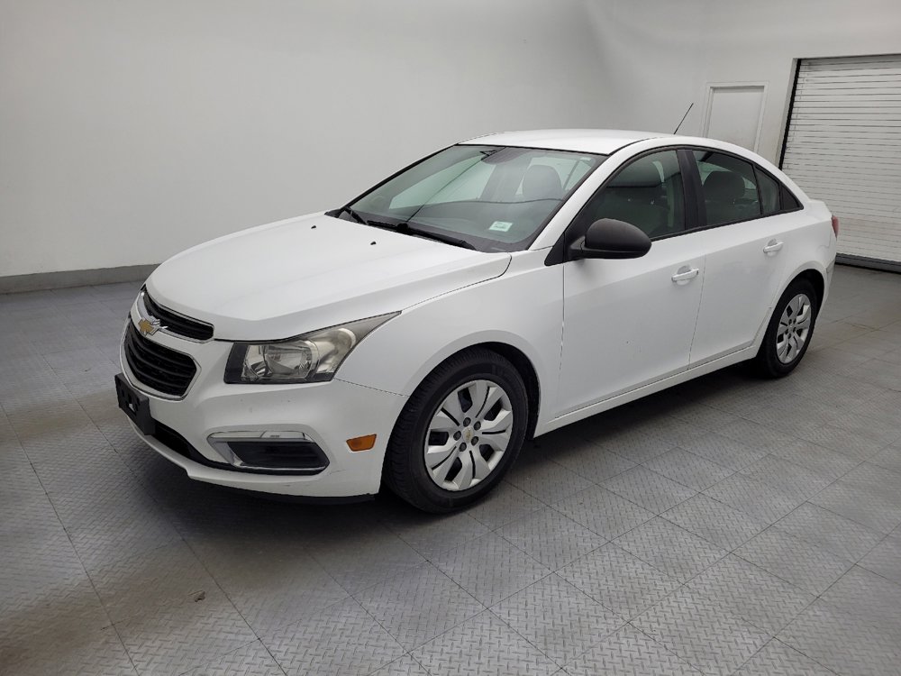 Used 2015 Chevrolet Cruze LS FWD image 2