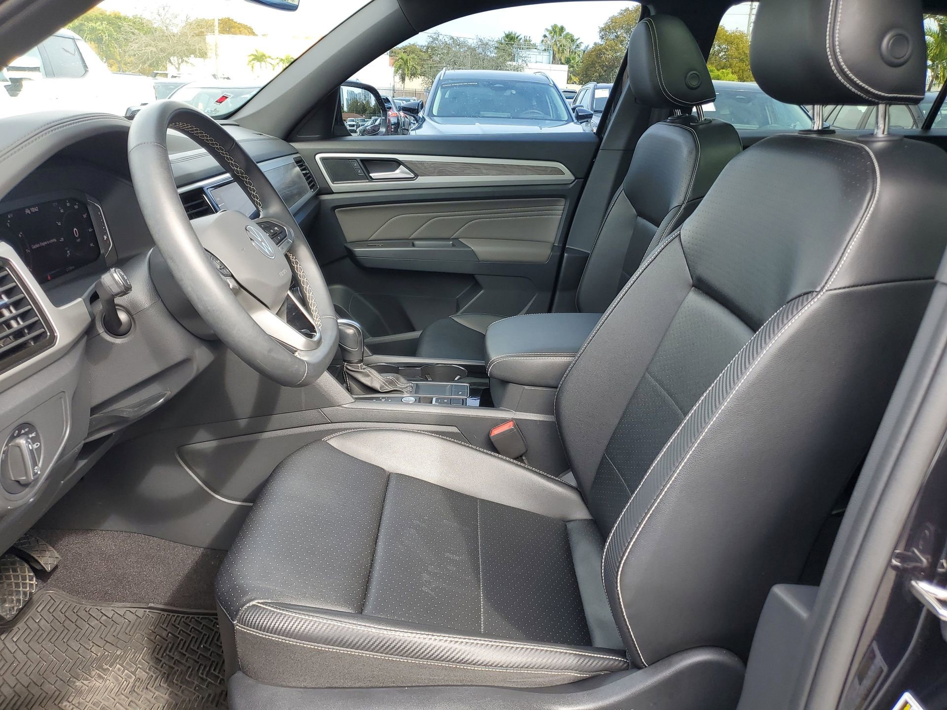 Used 2022 Volkswagen Atlas Cross Sport SE w/ Panoramic Sunroof Package image 20