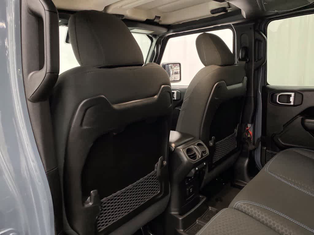 Used 2024 Jeep Wrangler Unlimited Rubicon 4xe AWD/4WD image 16