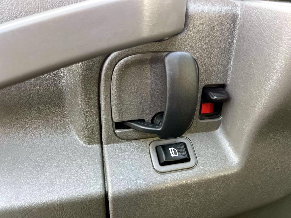 Used 2024 Chevrolet Express 2500 w/ Driver Convenience Package image 18