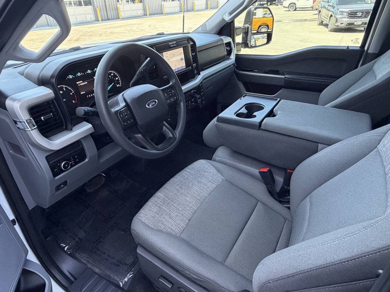 Used 2025 Ford F350 XLT w/ FX4 Off-Road Package AWD/4WD image 18