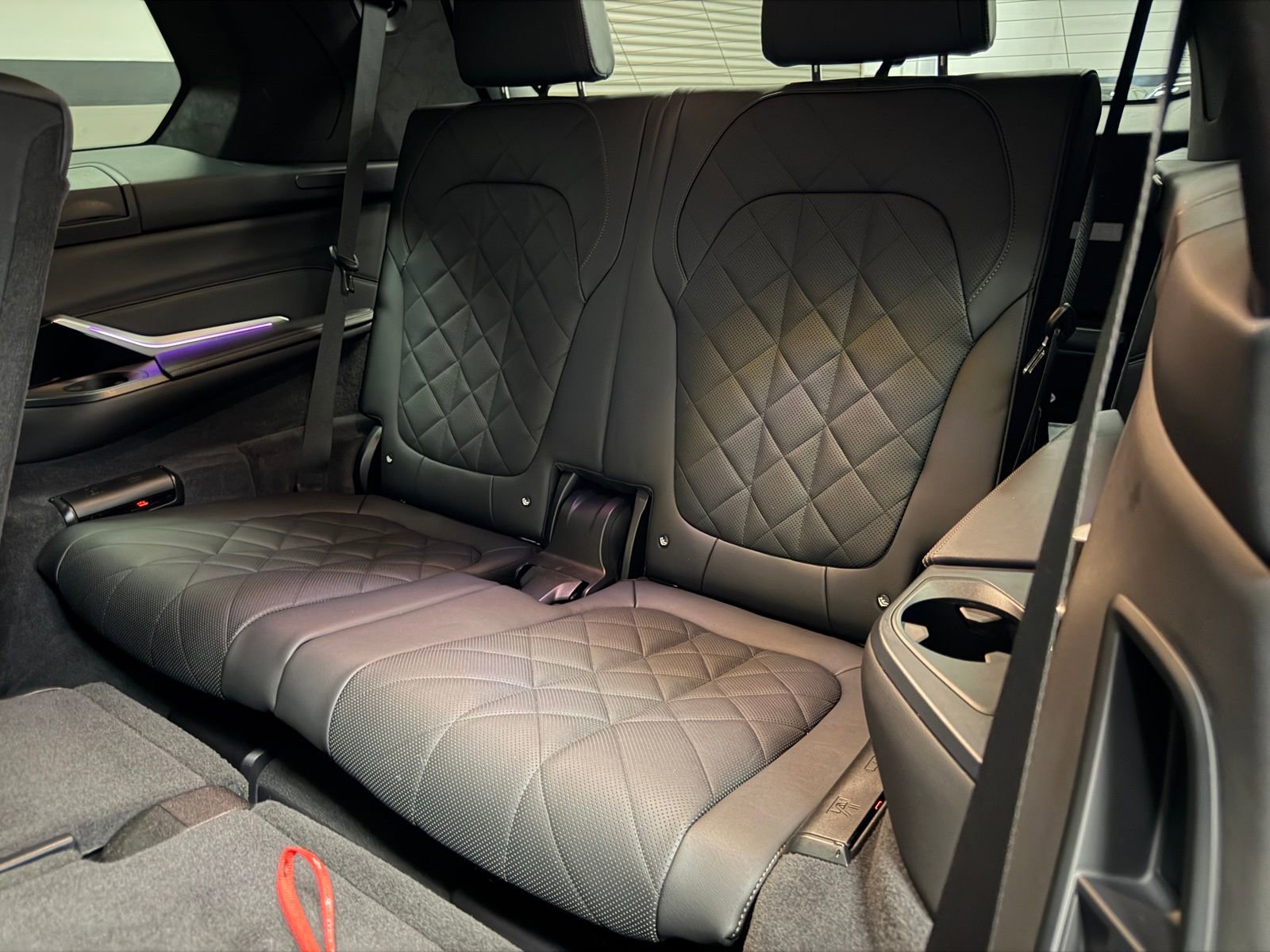 Used 2025 BMW X7 xDrive40i w/ Executive Package image 40