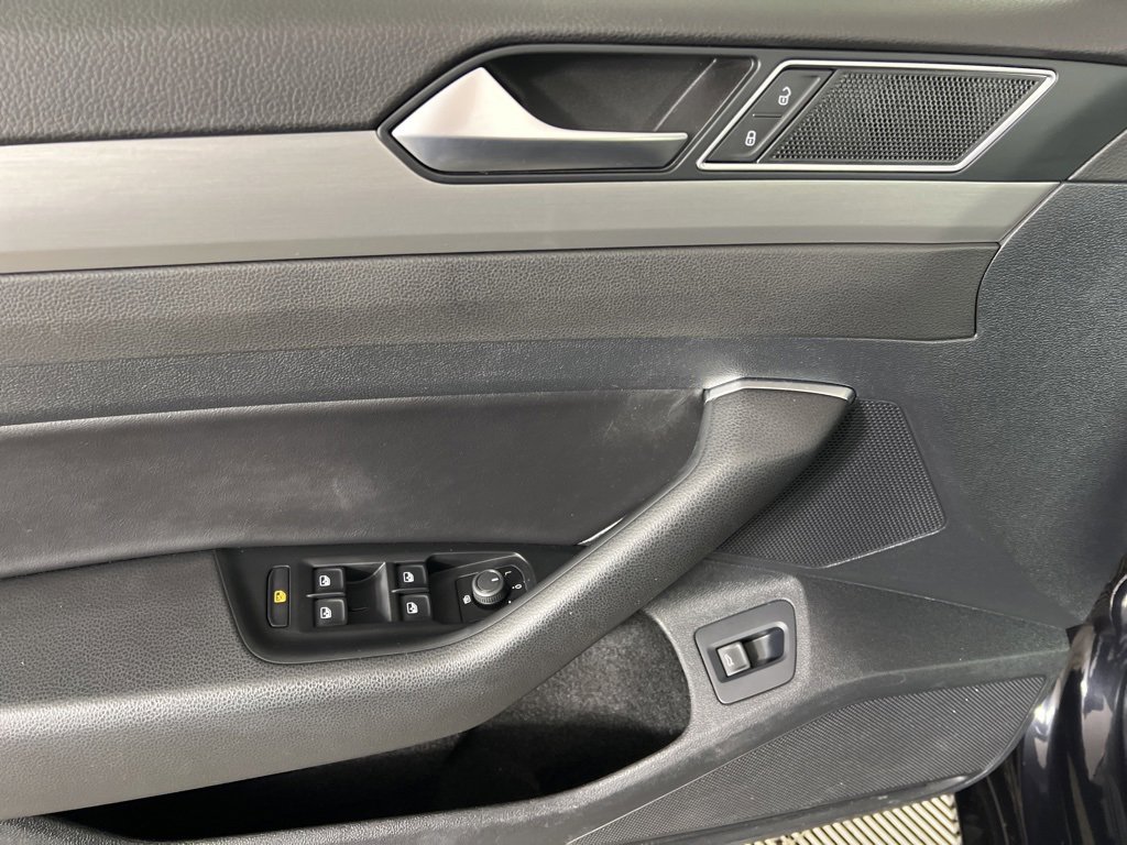 Used 2019 Volkswagen Arteon SE image 17