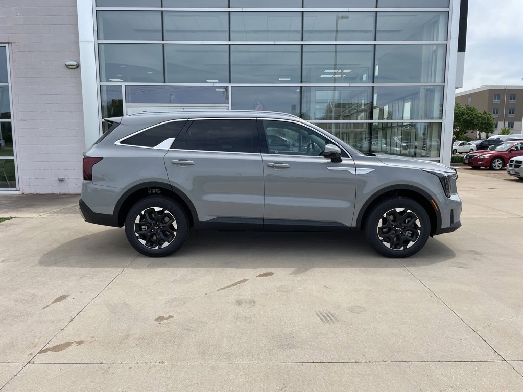 New 2026 Kia Sorento S AWD/4WD image 4