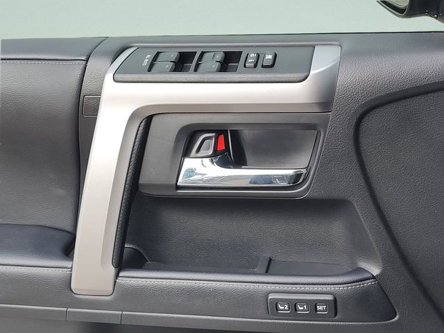 Used 2022 Toyota 4Runner Limited image 25