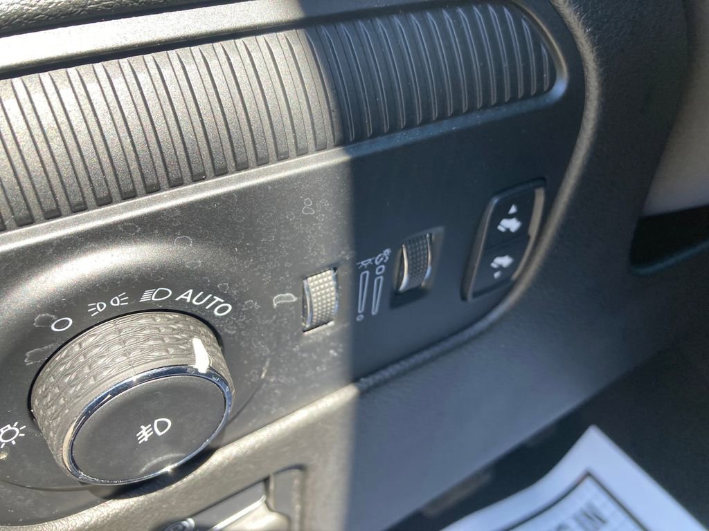 Used 2022 Jeep Wagoneer Series III AWD/4WD image 36