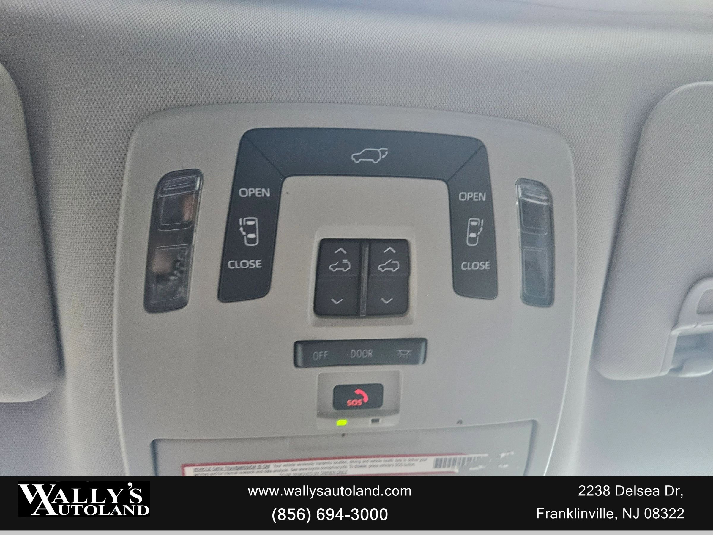 Used 2021 Toyota Sienna XLE image 22
