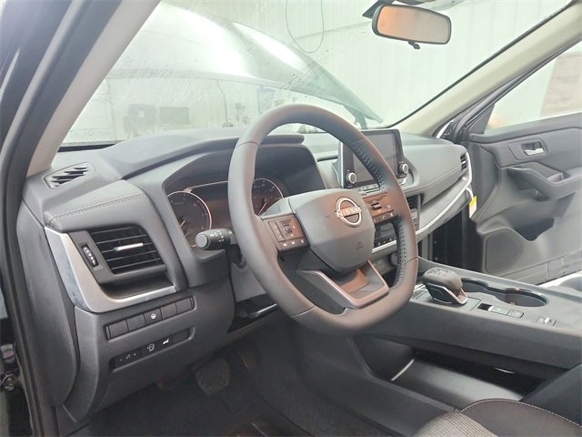 New 2025 Nissan Rogue SV image 17