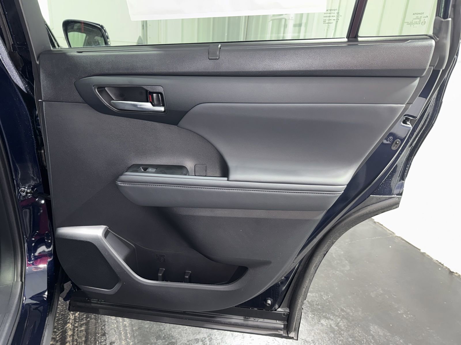 New 2026 Toyota Highlander XLE image 14