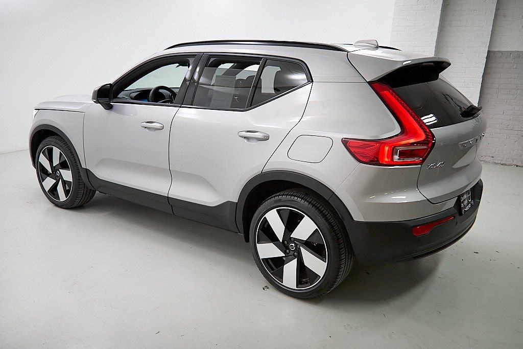 Certified 2023 Volvo XC40 Recharge Ultimate image 7