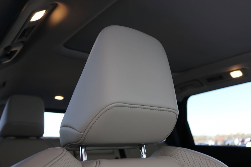 Certified 2025 INFINITI QX60 Pure image 40