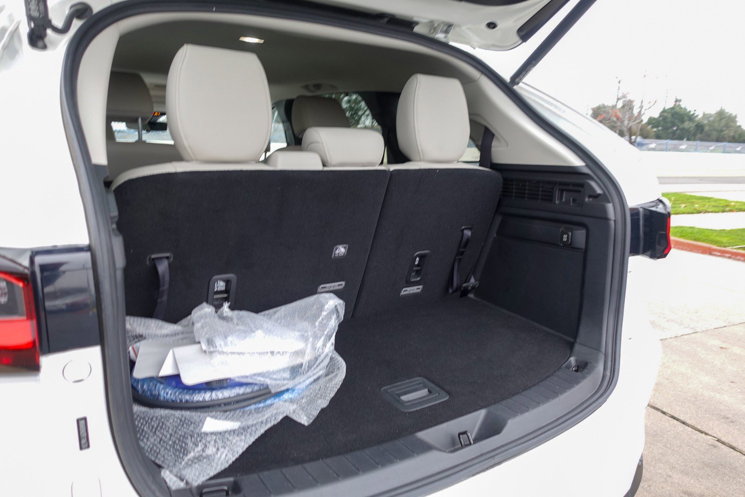 Used 2024 MAZDA CX-90 Plug-In Hybrid w/ Preferred image 26