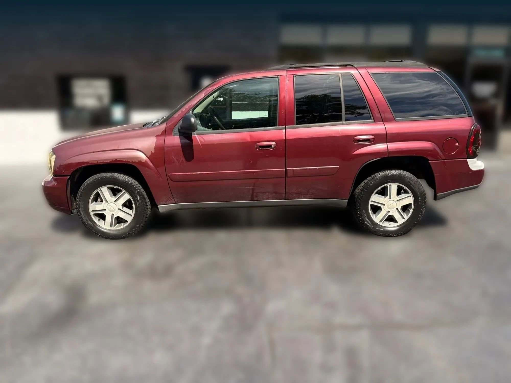 Used 2005 Chevrolet TrailBlazer LT AWD/4WD image 2