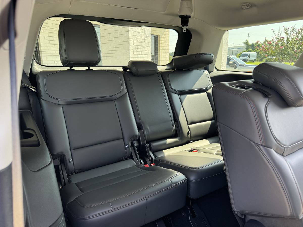 Used 2025 Ford Expedition Active AWD/4WD image 14
