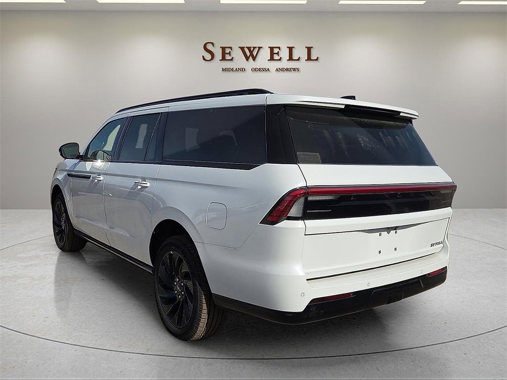 New 2026 Lincoln Navigator L Reserve w/ Jet Appearance Package image 3