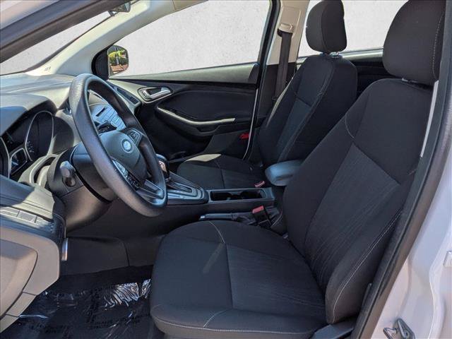 Used 2017 Ford Focus SE FWD image 15