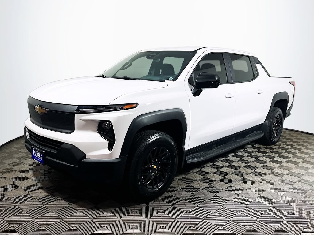 Used 2024 Chevrolet Silverado EV W/T AWD/4WD image 3