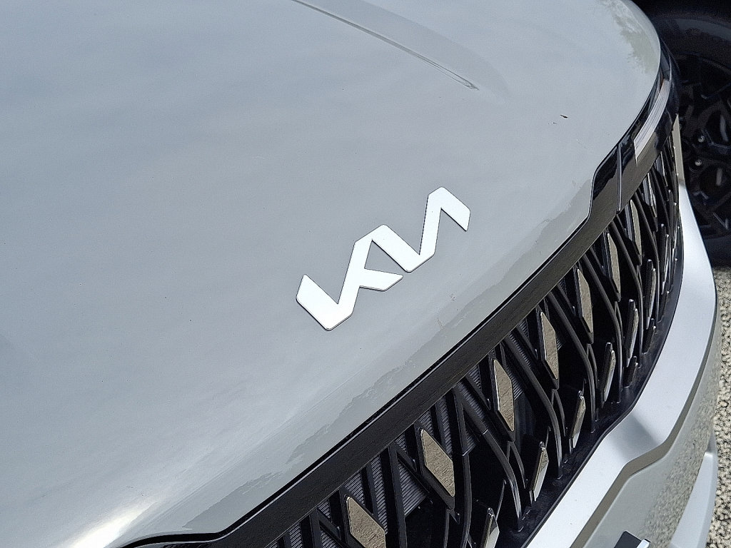 New 2026 Kia Carnival EX image 5