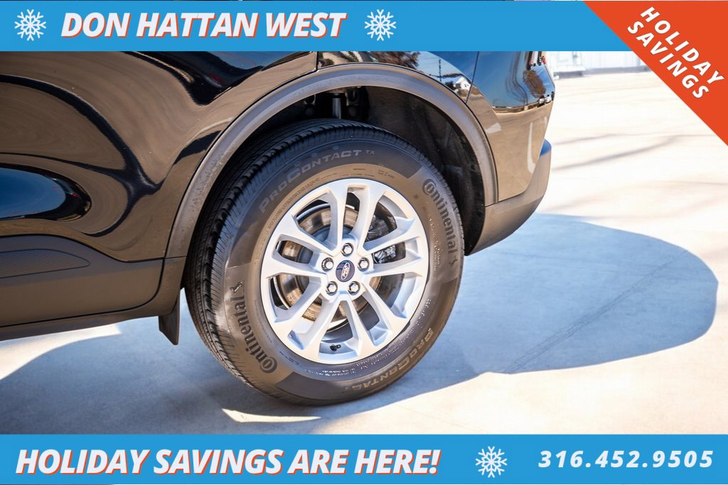 Used 2022 Ford Escape SE w/ Cold Weather Package image 34