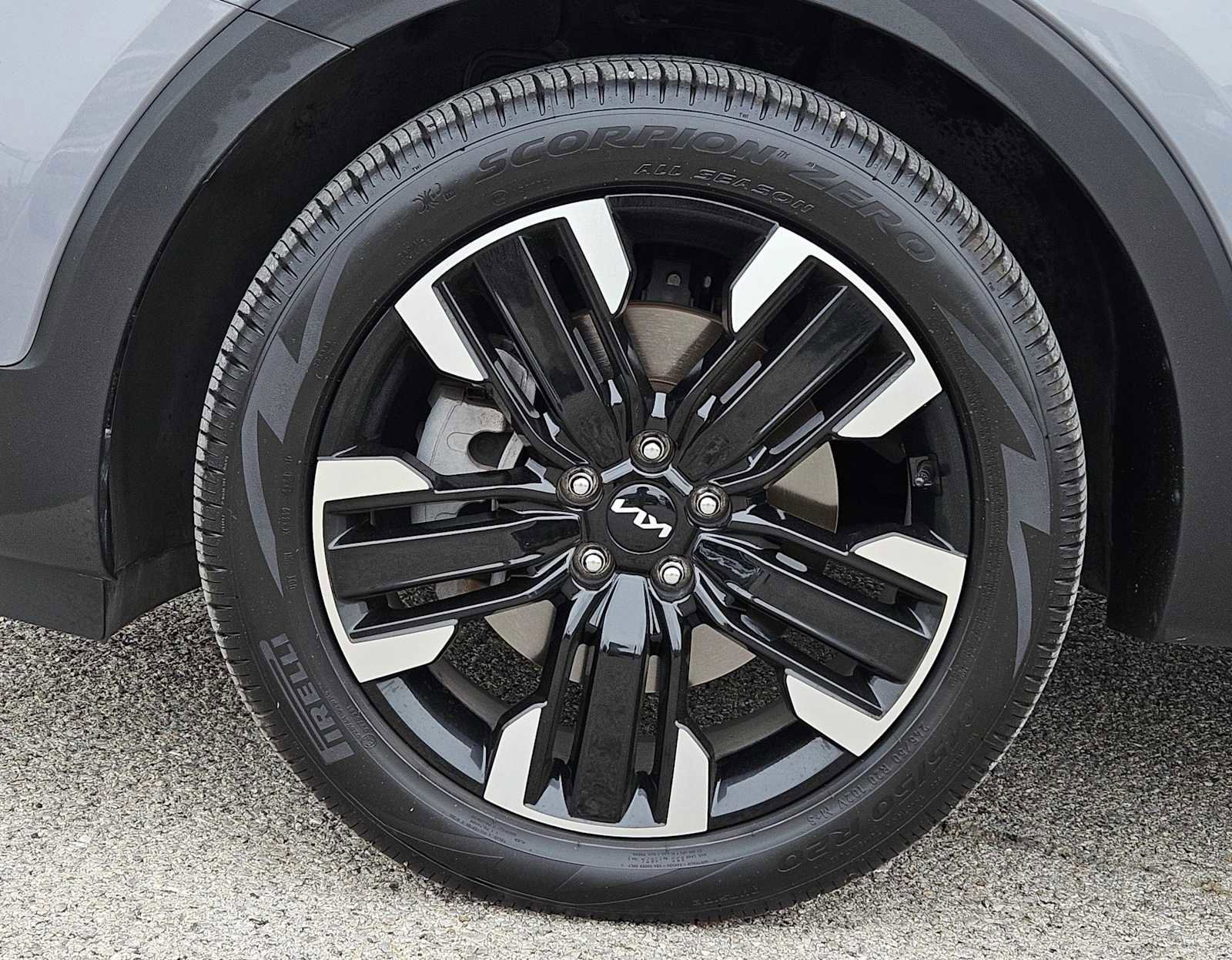 Used 2025 Kia Telluride SX image 14