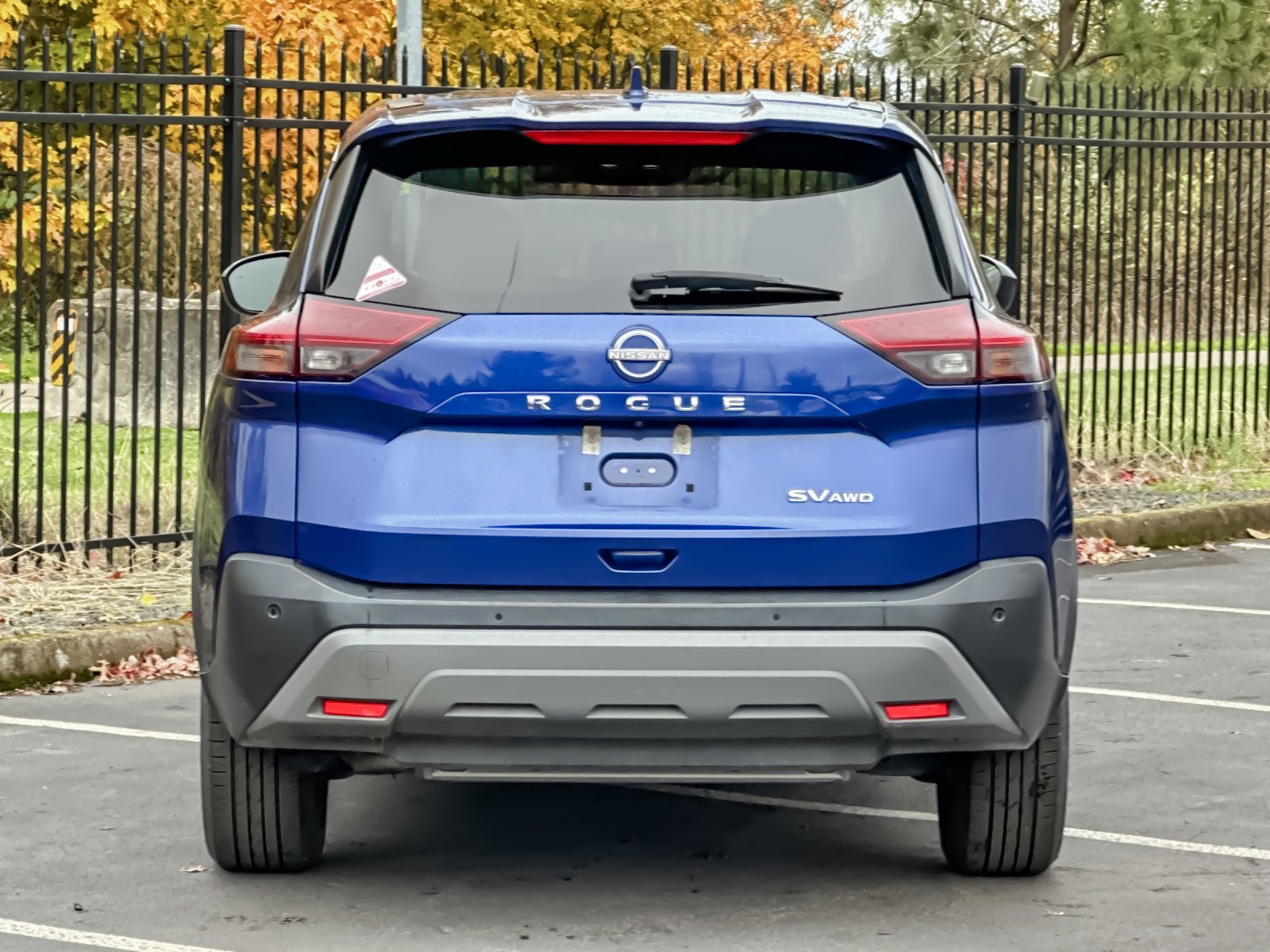 Used 2023 Nissan Rogue SV image 5