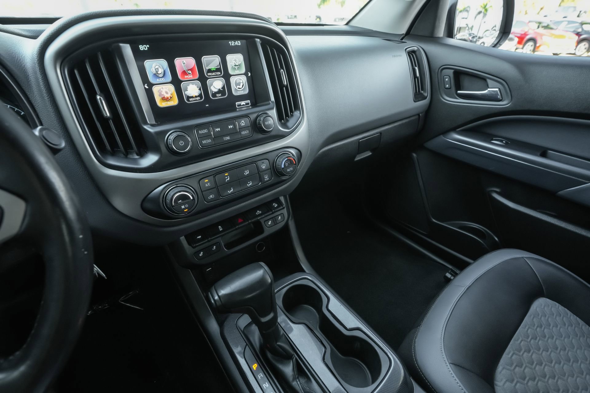 Used 2017 Chevrolet Colorado Z71 w/ Z71 Midnight Edition image 11