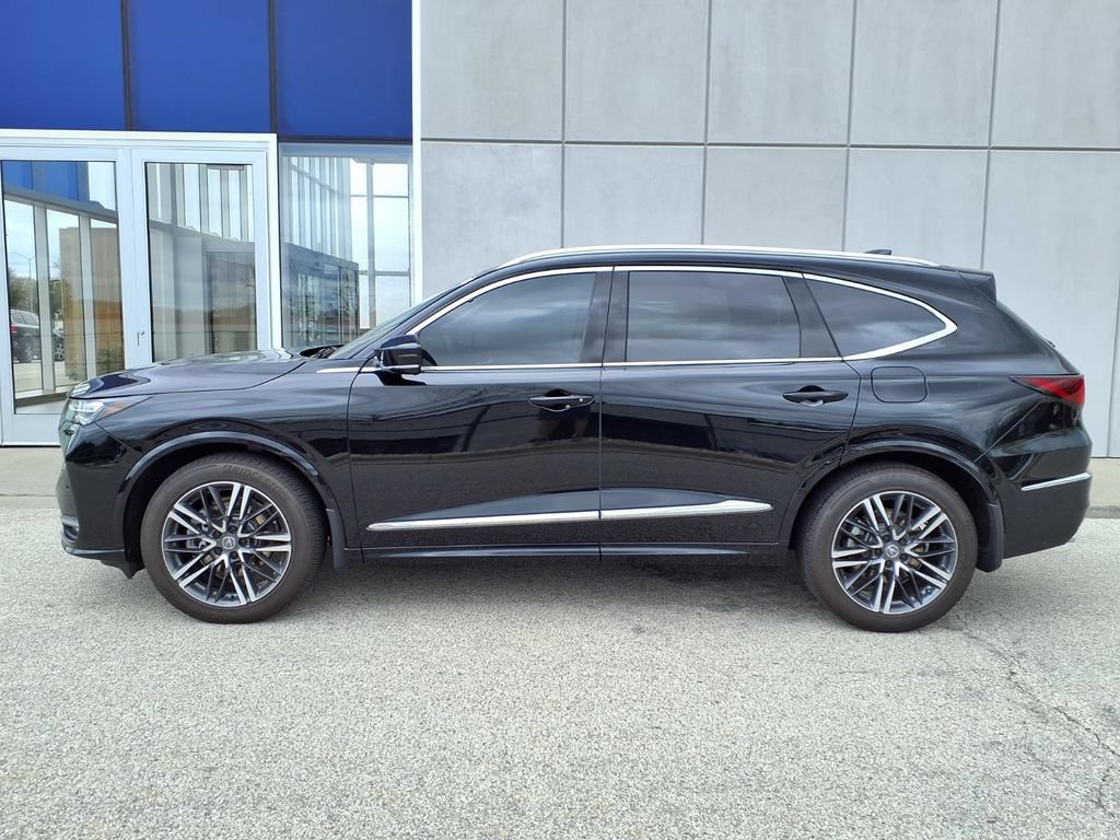 Used 2025 Acura MDX SH-AWD w/ Advance Package image 3