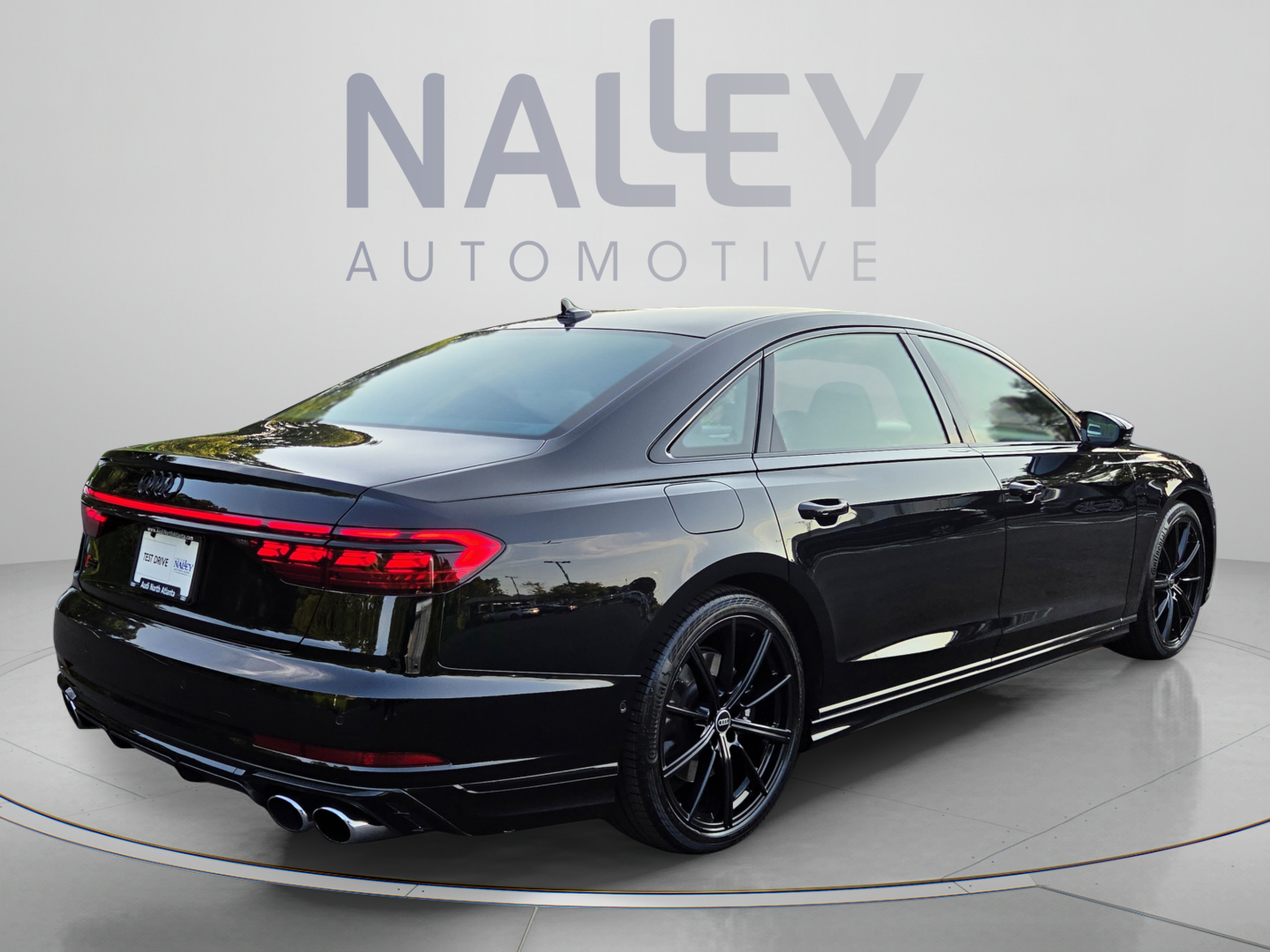 Used 2024 Audi S8 AWD/4WD image 5
